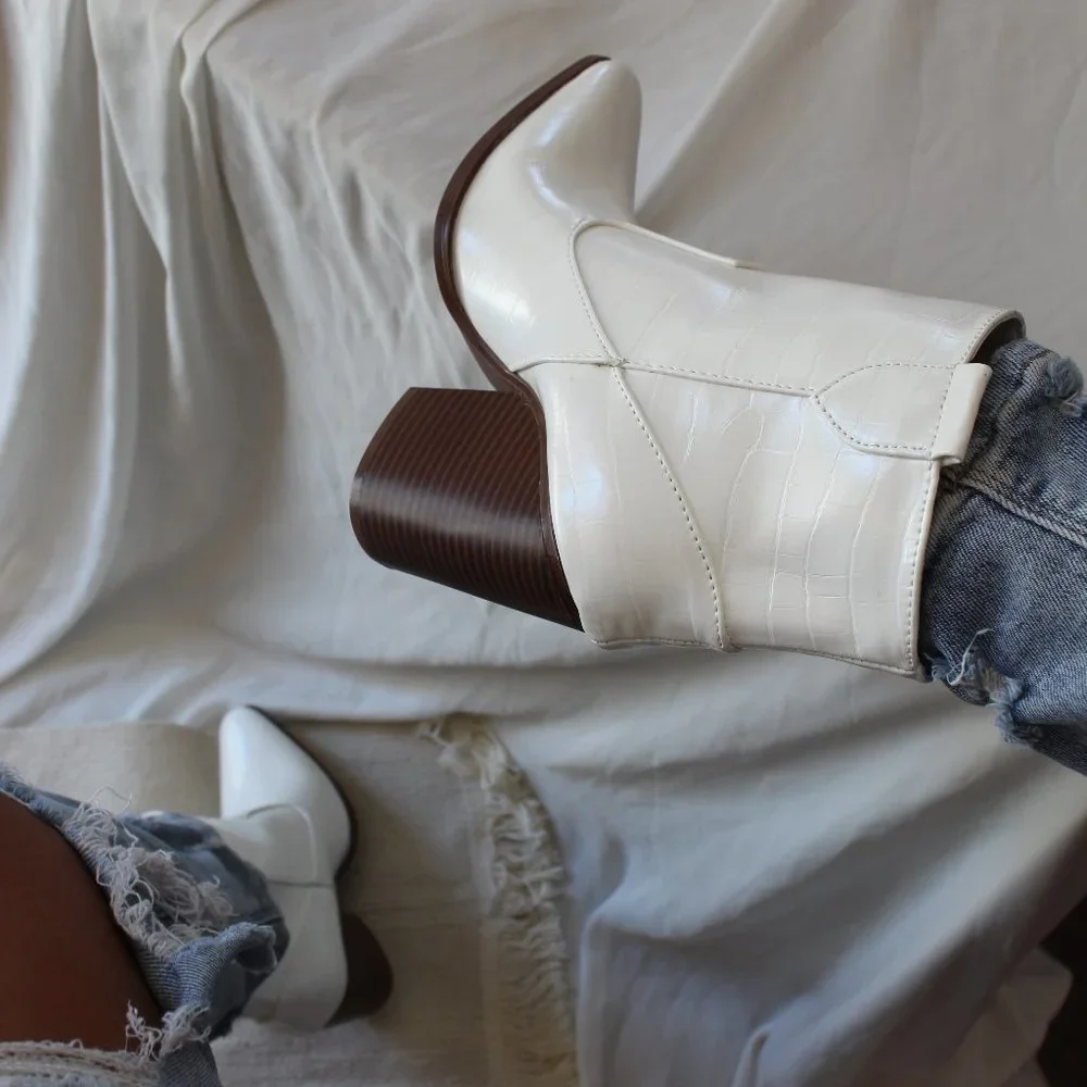🆕The Debbie// White croco western style boot - Picture 7 of 10